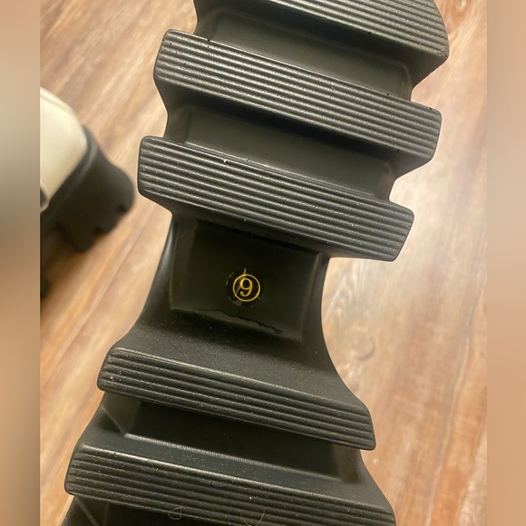 Lamoda White glossy Patent Platform Sz 6 - Picture 5 of 6